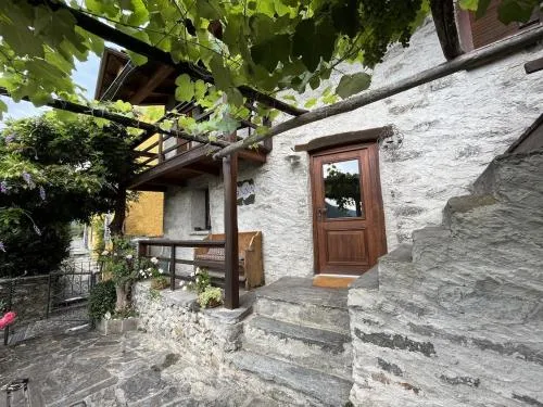 Wild Valley Ticino Bello in the Onsernone Valley in Loco, Schweiz