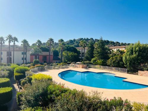 Superb 3-bedroom apartment - 85 m2 - 6 beds - 2 Pools - Tennis - Location saisonnière - Cavalaire-sur-Mer