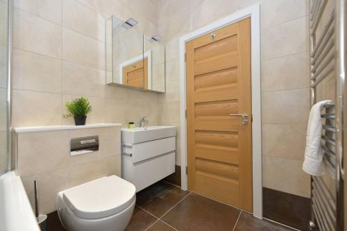 BnBNova - 1BR - Soho & Central London - image 4