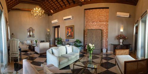 Facilities, Hotel Capellan in La Matuna