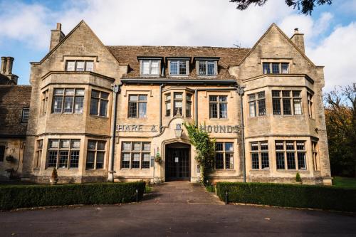 野兔和獵犬酒店 (The Hare & Hounds Hotel) in 迪德馬頓
