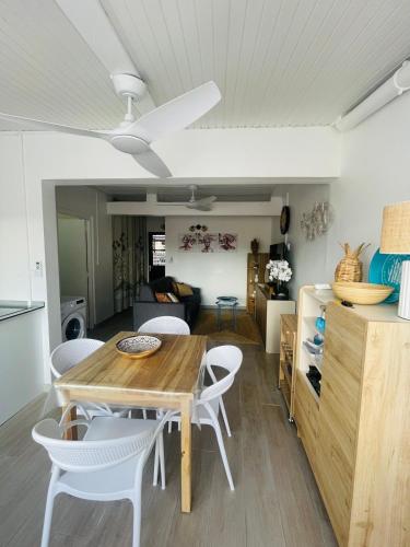 Maison, 5 minutes a pied de la plage in Sainte-Anne
