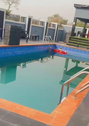 Crystalluxuryhotelandsuite in Enugu