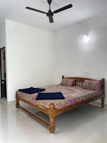 Mango tree room stay in Gokarna Kudle Beach