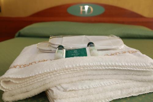 Double or Twin Room image 4