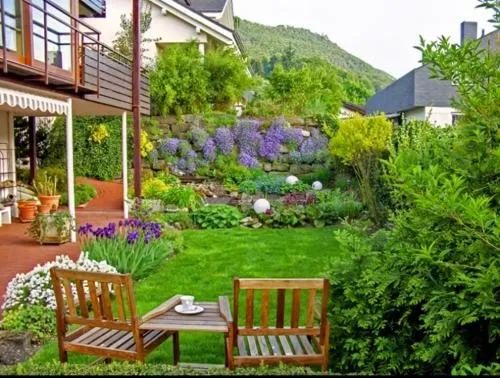Idyllisches FeWo u Reußenstein mit Grill und tollem Garten in Neidlingen, Deutschland