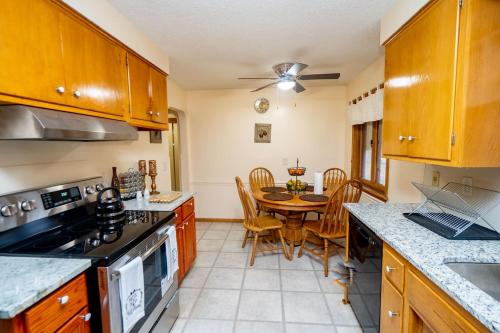 Cozy 5BR St Paul Home with Fireplace & Free Parking in Maplewood