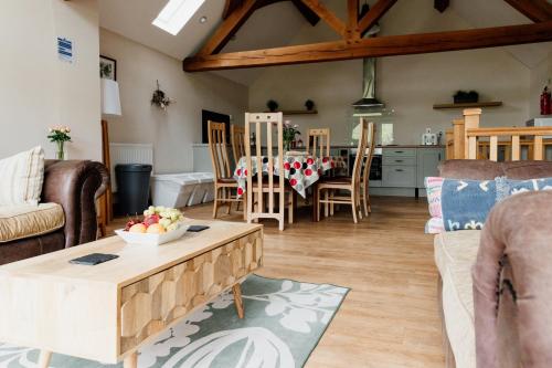 Finest Retreats - The Welsh Barn in 德維爾布里奇