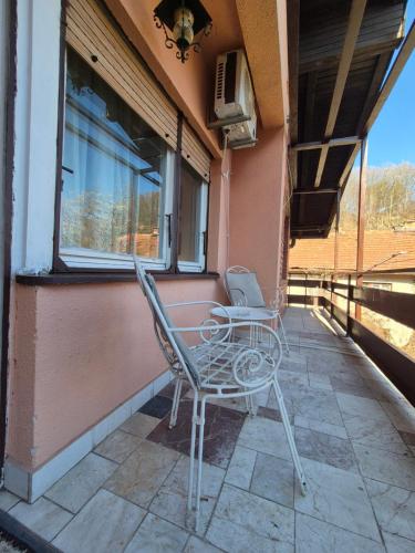 Erkély/terasz, Cardak HOME Tuzla - apartmani i sobe in Tuzla
