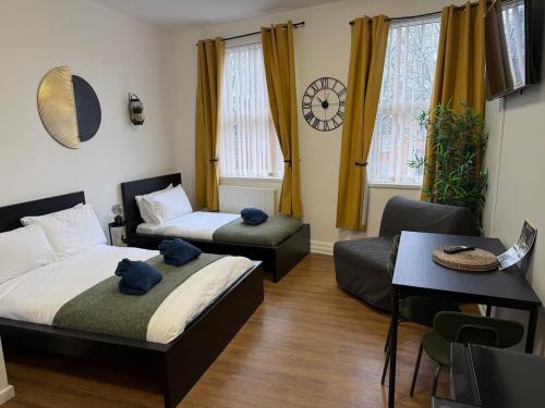 City-Centre Studio · Self-Contained · Sleeps 3 – khách sạn tại New Basford