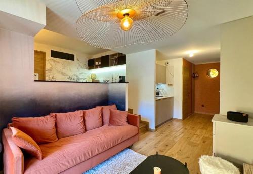Appartement rénové- skis aux pieds-parking- Courchevel 1650