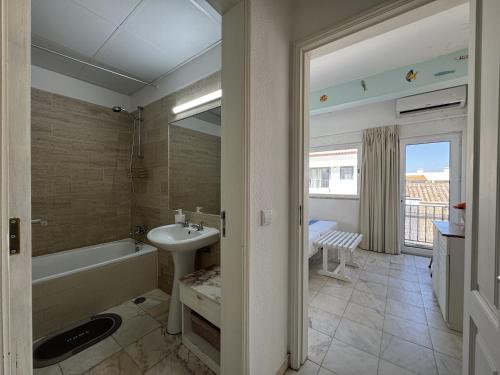 Cabanas de Tavira Charming by Homing - image 5