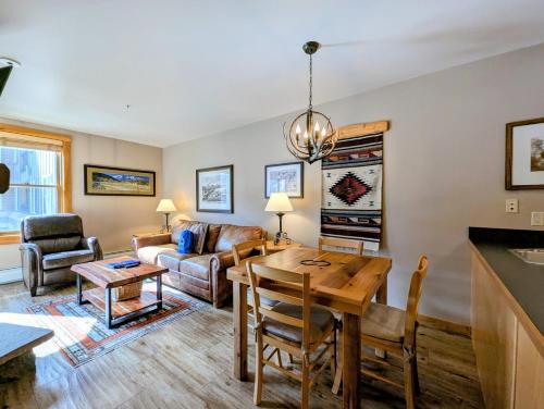Buffalo Lodge 8320 by SummitCove Lodging in Keystone, USA