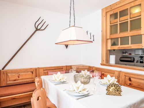 Apartment Chesa Linaria by Interhome in Silvaplana