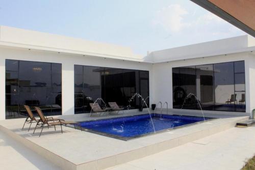 Enjoy a relaxing and memorable stay at Rose Chalet in Manah