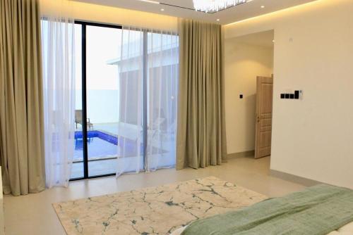 Enjoy a relaxing and memorable stay at Rose Chalet in Manah