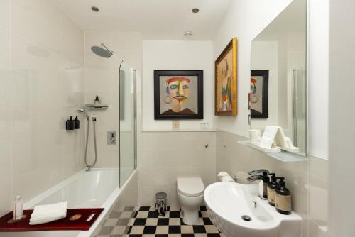 room detail thumbnail 2