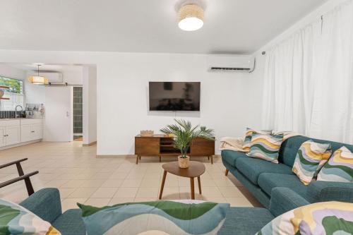 Walkable Rincón Paradise near Plaza & Beaches w/ Carport - image 3