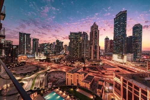 Mahogany 27 - 2BR 10PAX - Walk to Dubai Mall and Views - image 8