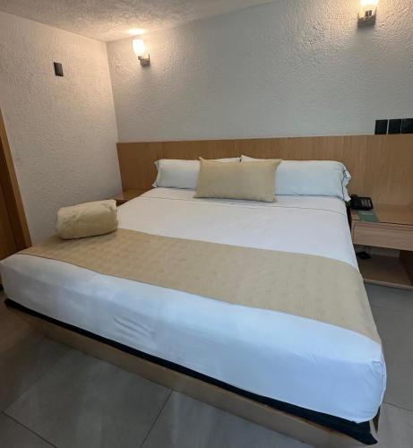 Hotel Emperador centro Guadalajara y Remodelado - Guadalajara