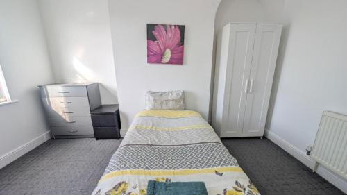 Cosy Double Room Near Train Station & Stadiums with Free Parking & WiFi – khách sạn tại Trent Bridge