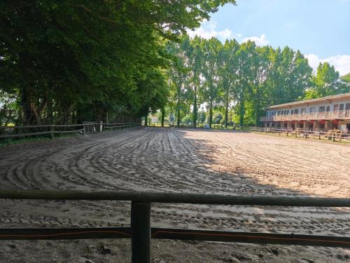 View, Gite du centre equestre du vimeu in Friville-Escarbotin
