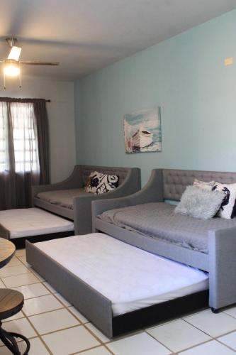 Charming 2-Bedroom Retreat in Isabela, Puerto Rico in San Antonio (PR)