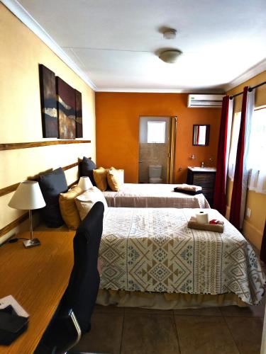 Jolly Suites