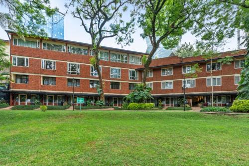 Town Lodge Upper Hill Nairobi Room Type - Premium King Suite with Kitchenette and View - Non-Smoking