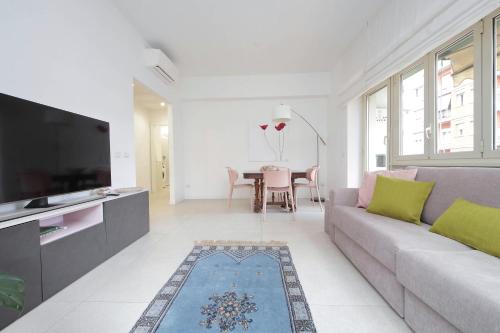 Welcome in Vatican vista apartment with Balcony