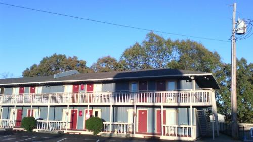 Mountain Country Motor Inn