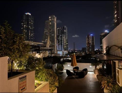 View, VAUX PARK STREET Extended Stay Suites & Apartments in Slave Island