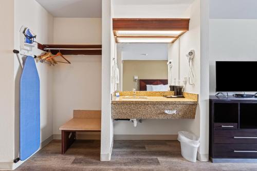 Rodeway Inn & Suites Nampa - 화장실