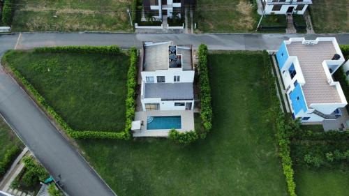 Luxury country house with private pool