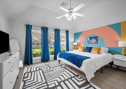 NEW! Stylish Home Arcade & Fireplace Sleeps 10 – khách sạn tại Anderson Mill