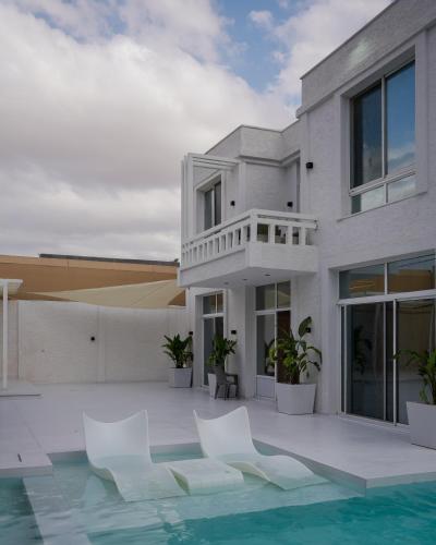 Natalie Aqua villa heated pool 3BD DeadSea in อัลรามา