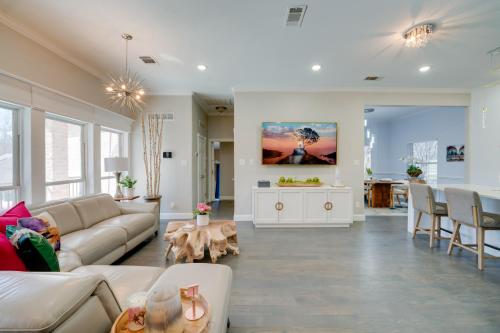 Near Joe Pool Lake! Luxe Getaway w/ Shared Pool in Cedar Hill