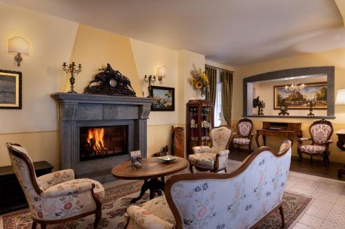 Фойє, Hotel San Gregorio in Піенца