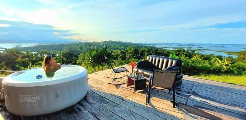 Balkons/terase, Mountain Chalet with Awesome Sea View in Punta Laurel