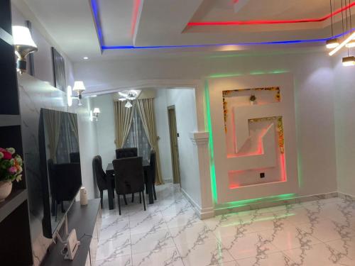 Knock inn luxury apartment in เบนินซิตี้
