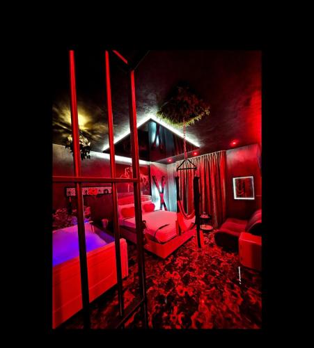 bucharest love room