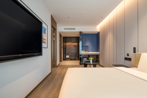 room detail thumbnail 1