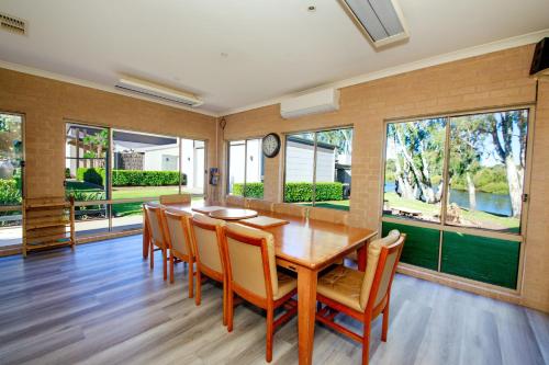 Barry's Riverside Retreat in Bundalong