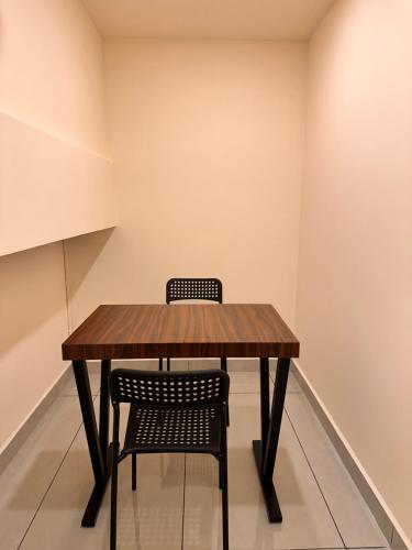 Global Residency in Vazhoor