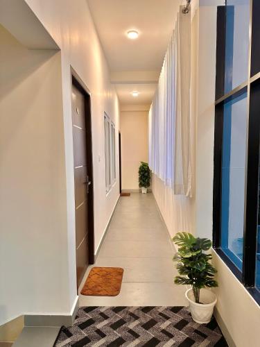 Global Residency in Vazhoor
