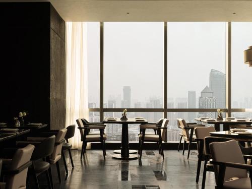 Atour S Hotel Wuhan Panoramic river views from Zhongshan Avenue Jianghan Road Pedestrian Street - image 2