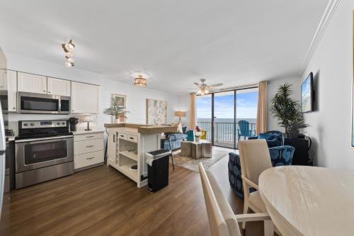 Kitchen, Seaside Beach & Racquet Condos in Orange Beach (AL)