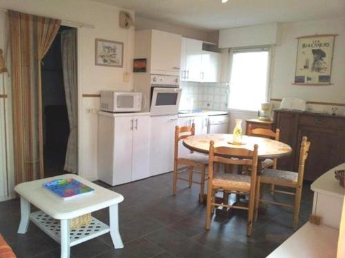 Apartment Congard - image 3