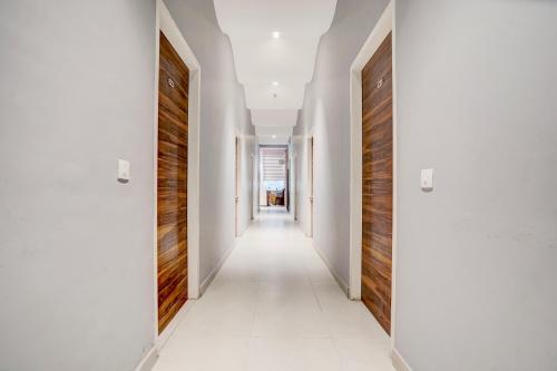 Super Townhouse by OYO Red Cross Amritsar Formerly Amar Villa - image 3