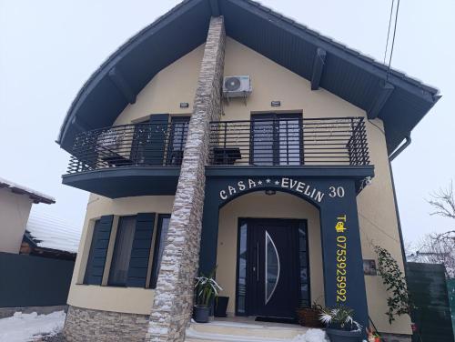 Exterior view of Casa Evelin